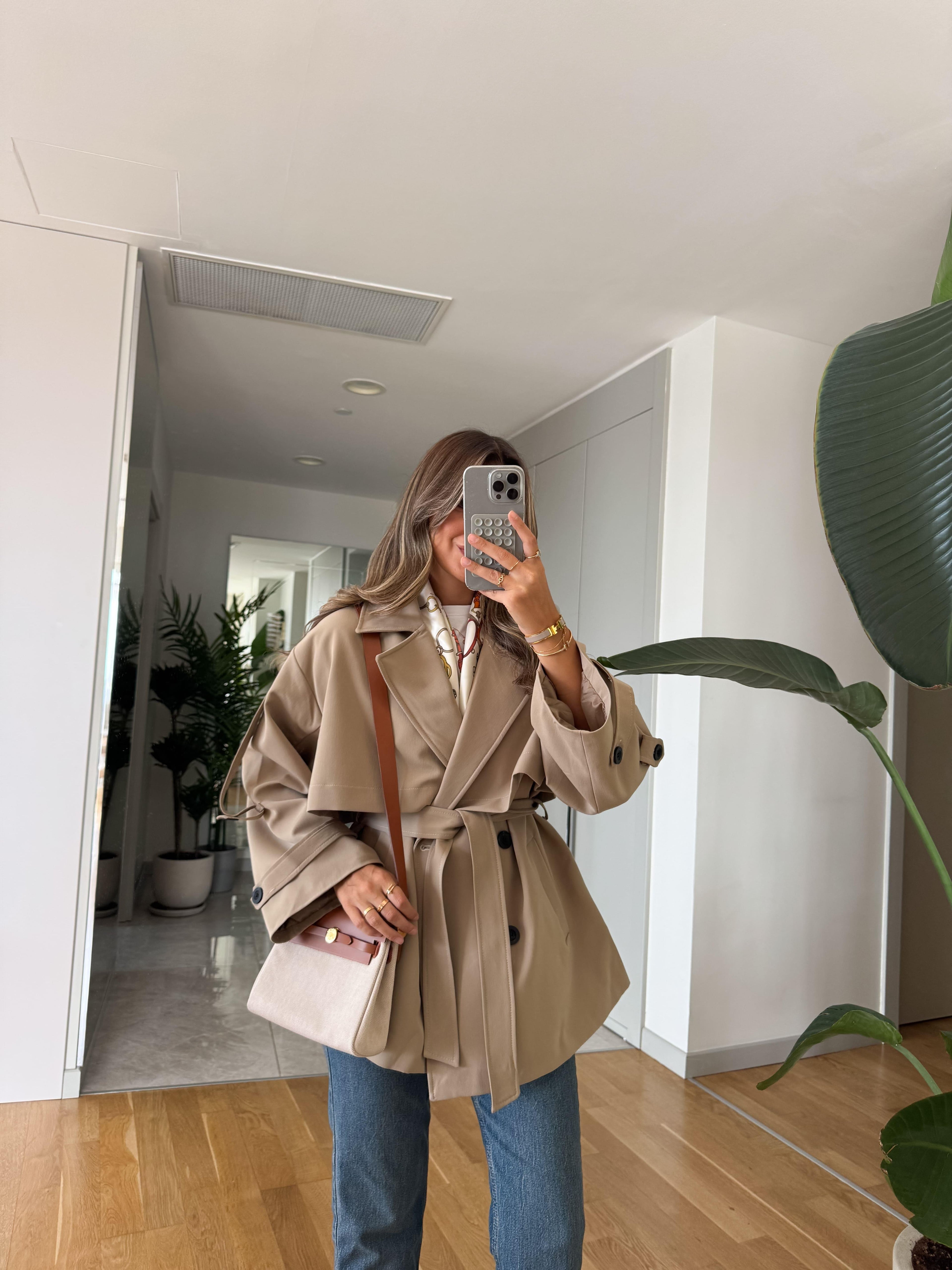 Gabardina corta camel